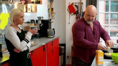 Berlin - Tag & Nacht: Folge 3646: Sag's mit Blumen