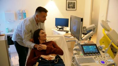 Berlin - Tag & Nacht: Folge 3652: Große Verkündungen