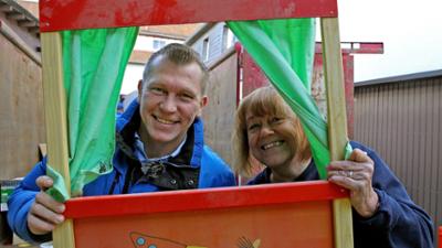 Der Trödeltrupp: Staffel 16, Folge 34: Otto bei Karin und Nicola