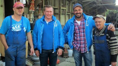 Der Trödeltrupp: Staffel 20, Folge 27: Sükrü, Mauro und Otto bei Helmut