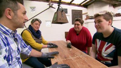 Der Trödeltrupp: Staffel 15, Folge 21: Mauro bei Brigitte, Nicole und Sarina
