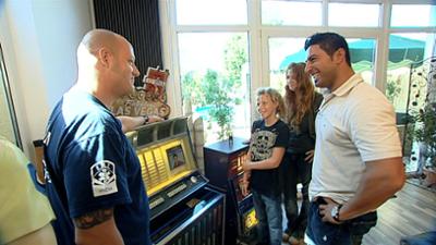 Der Trödeltrupp: Unser Keller platzt aus allen Nähten! | Antoine bei Astrid - Teil 1