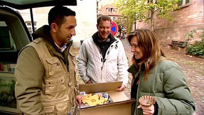 Der Trödeltrupp: Ich will meine Vergangenheit nicht aufgeben! - Teil 1 | In der ersten Etage unseres Hauses lebt prak