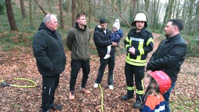 Die Wollnys - Eine schrecklich große Familie: Staffel 17, Folge 22: Die Wollnys bei der Feuerwehr