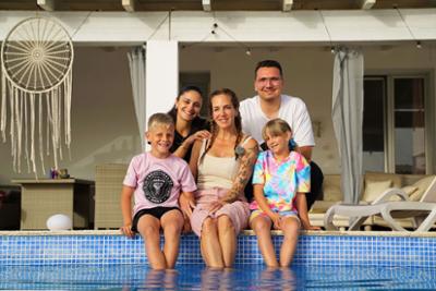 Diese Büchners - Familientrubel unter Palmen: Staffel 2, Folge 2: Umzug mit Hindernissen