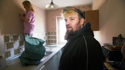 Hartz Rot Gold: Staffel 4, Folge 23: Renovieren mit Freunden