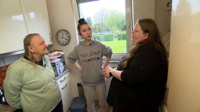 Hartz Rot Gold: Staffel 3, Folge 56: Teamwork