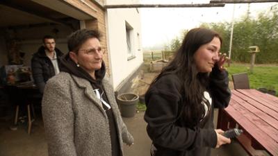 Hartz Rot Gold: Staffel 4, Folge 31: Der Auszug