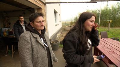 Hartz Rot Gold: Staffel 4, Folge 31: Der Auszug