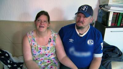 Hartz Rot Gold: Staffel 2, Folge 3: Liebesgeschichten Hartz Rot Gold: Staffel 2, Folge 3: Liebesgeschichten