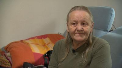 Hartz Rot Gold: Staffel 3, Folge 72: Selbst sind die Frauen