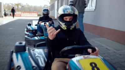 Hartz und herzlich: Staffel 4, Folge 68: Kopf-an-Kopf-Rennen
