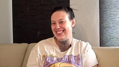 Hartz und herzlich: Staffel 11, Folge 75: Hals-Tattoo