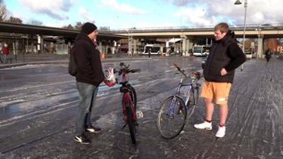 Hartz und herzlich: Staffel 12, Folge 32: Das Große Fahrradrennen