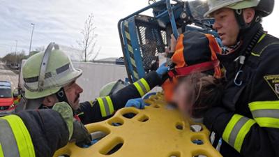 Mensch Retter - Jede Sekunde zählt: Staffel 6, Folge 6: E-Scooterunfall mit Knochenbruch
