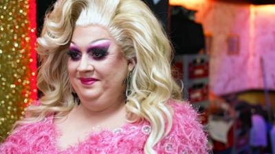 Reeperbahn privat! Das wahre Leben auf dem Kiez: Partnersuche auf dem Kiez: Dragqueen Vanity Trash möchte endlich einen Mann finden