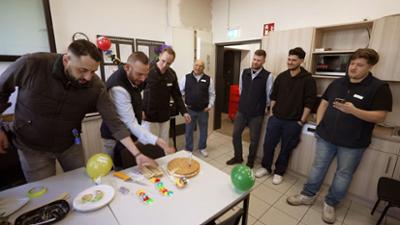Unser Supermarkt - Mit Herz und Humor: Staffel 2, Folge 18: Party im Pausenraum