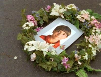 X-Factor: Das Unfassbare: Der Kranz | Der Wassergeist | Tants | Wahlkampf | Der Brillantring