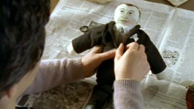 X-Factor: Das Unfassbare: Sticheleien | Superbär | Das mysteriöse Schloss | Das Spukhaus | Auf dem Bahnsteig