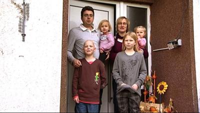 Zuhause im Glück - Unser Einzug in ein neues Leben: Staffel 6, Folge 23: Gilbert braucht Hilfe bei der Renovierung des Eigenheims