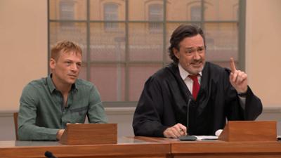 Barbara Salesch: Folge 333: Geheime Suche nach leiblichem Vater endet fast tödlich!