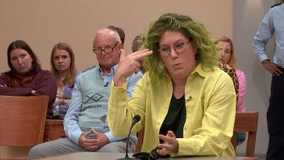 Barbara Salesch: Folge 65: Oldtimer abgefackelt - War´s der verhasste Nachbar?