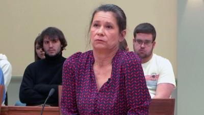 Barbara Salesch: Folge 81: Fuhr Ehefrau die 24 Jahre jüngere neue Freundin ihres Ehemanns an?