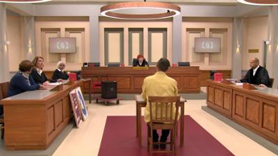 Barbara Salesch: Folge 211: Wurde Altenpflegerin bei rätselhaftem Safe-Diebstahl verletzt?