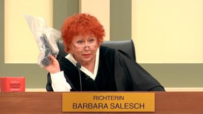 Barbara Salesch: Schoss Lehrerin auf Schüler, weil der ihren geliebten Hund stahl?