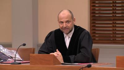 Barbara Salesch: Wettschwimmen um Millionen - Gierige Erben werfen sich gegenseitig Mordversuch vor