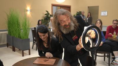 Barbara Salesch: Spuk im Restaurant - Eigentümerin durch Einsatz von Geisterjäger-Familie schwer verletzt