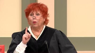 Barbara Salesch: Alles für die Katz: Steckt verzweifelte Katzenbesitzerin hinter Einbruchserie?