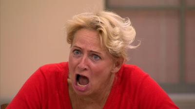 Barbara Salesch: Erster Tag in Freiheit. Griff entlassene Mörderin prompt ihre Schwägerin an?