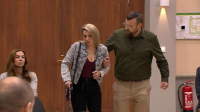 Barbara Salesch: Warum sollte unheimlicher Eigenbrötler junge Café-Besitzerin mit K.O.-Tropfen loswerden wollen?