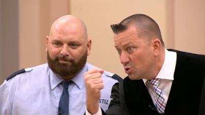 Barbara Salesch: Folge 2: Junge Angeklagte gibt ihrem Anwalt und der Richterin Rätsel auf