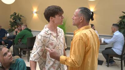 Barbara Salesch: Folge 44: Bewaffneter Raubüberfall - War es der eigene Sohn?