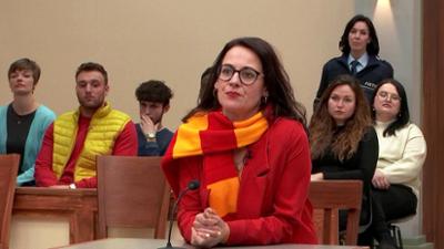 Barbara Salesch: Folge 287: Rächte sich Mutter von Ersatzbank-Stürmer an neuer Trainerin?