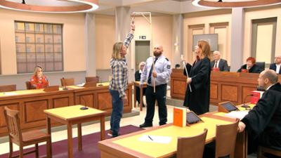 Barbara Salesch: Folge 33: Sabotage? Frau in Hochseilgarten in die Tiefe gestürzt