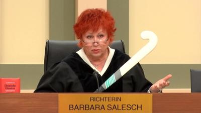 Barbara Salesch: Rache für Belästigung - Hat Volleyballerin Vereinspräsidenten angegriffen?