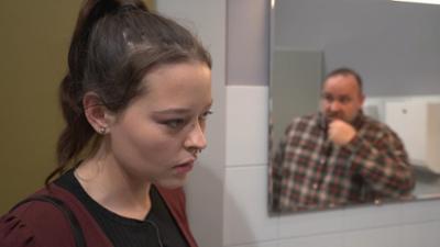 Barbara Salesch: Folge 83: Lässt Juwelier Obdachlosen wegen wertvoller Uhr fast erfrieren?