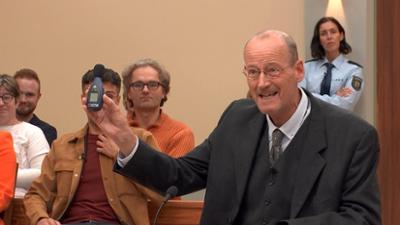 Barbara Salesch: Hat abservierte Geliebte den Zwillingsbruder ihres Schwarms mitsamt Auto im See versenkt?