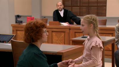 Barbara Salesch: Schmutziges Geschäft im Gesundheitsamt! Ignorierte Mitarbeiterin Hygienemängel gegen Geld?