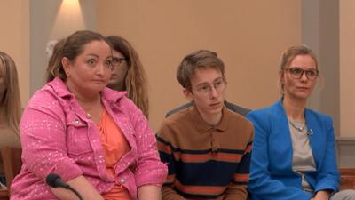 Barbara Salesch: Höllisches Betriebsklima! Hat Sekretärin die Firma angezündet, um sich für gestrichenen Urlaub zu rä