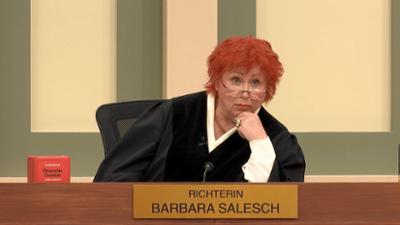 Barbara Salesch: Familienvater stellt vermeintlichen Einbrecher - War es der Liebhaber seiner Frau?