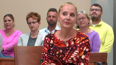 Barbara Salesch: Drohnenattacke auf offener Straße - Hat cholerische Café-Besitzerin die Nerven verloren?