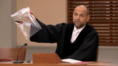 Barbara Salesch: Folge 194: Messerangriff - Handelte Täter aus Eifersucht auf neuen Freund?