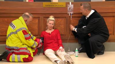 Barbara Salesch: Zuhause nicht mehr sicher - Wer stellt einer Alleinerziehenden nach?