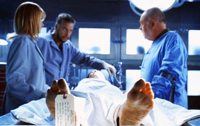 CSI: Den Tätern auf der Spur: Staffel 5, Folge 8: Tod im OP