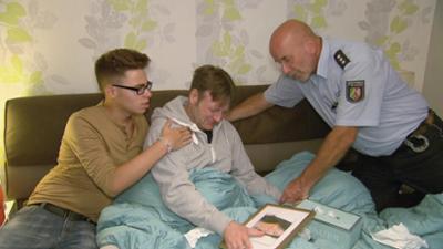 Der Blaulicht Report: Folge 72: Fallschirmabsturz im Garten