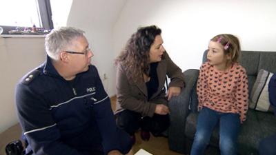 Der Blaulicht Report: Folge 33: Brennender Pkw und vermisstes Kind beschäftigen Polizei